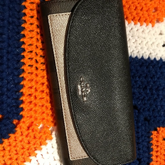 Coach Wallet - Picture 1 of 3